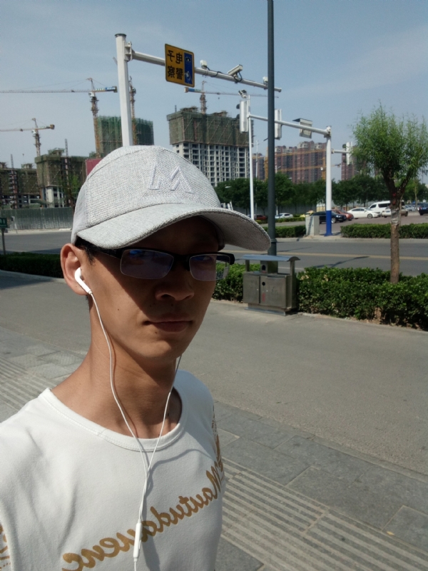 挥一挥手什么都没有的第一张照片--南靖交友网