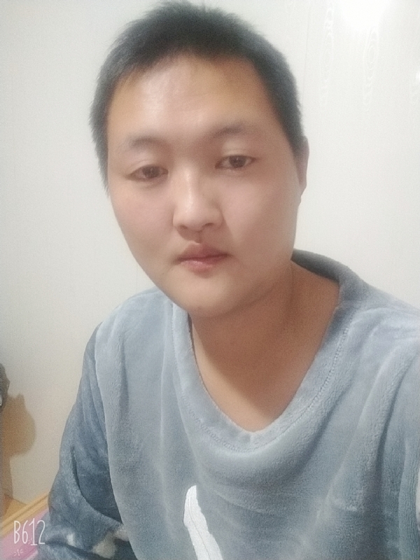 烟圈里透着伤的第一张照片--南靖交友网