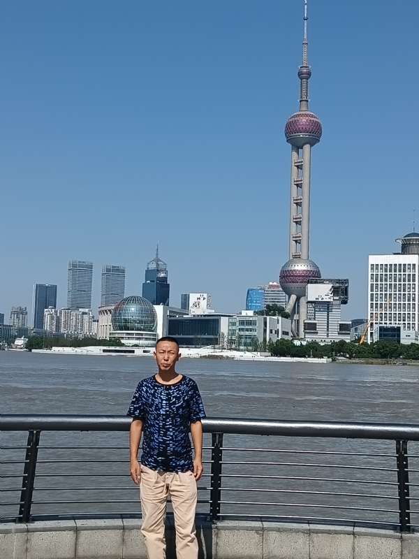 伪装浪漫的第一张照片--南靖交友网