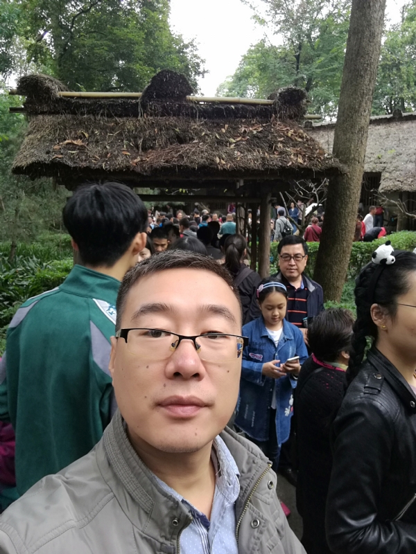 撑起一片天的第一张照片--南靖交友网
